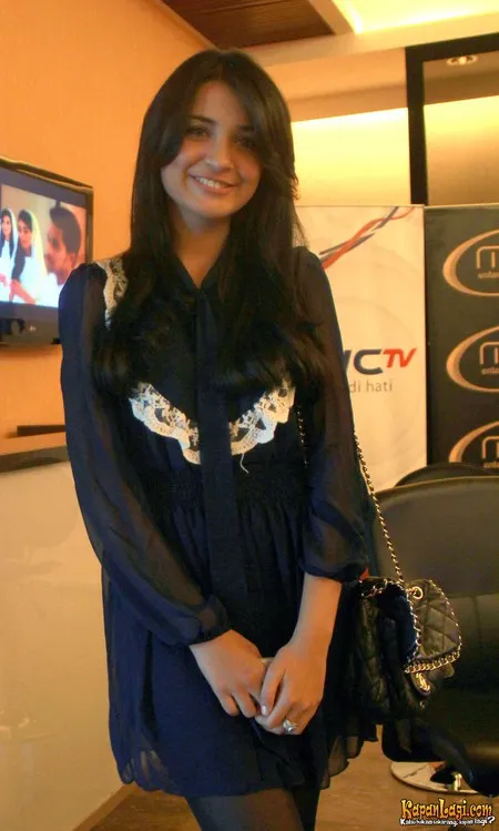 Foto Shireen Sungkar