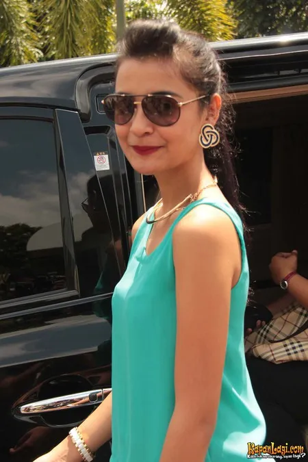 Foto Shireen Sungkar