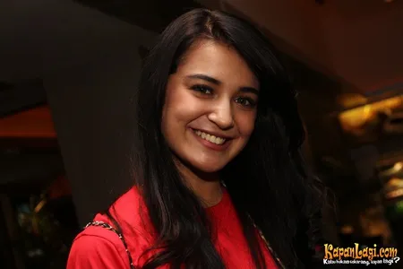 Foto Shireen Sungkar
