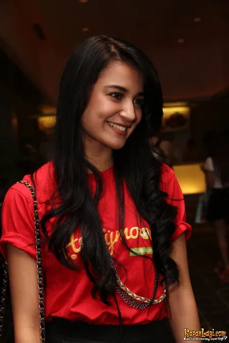 Foto Shireen Sungkar