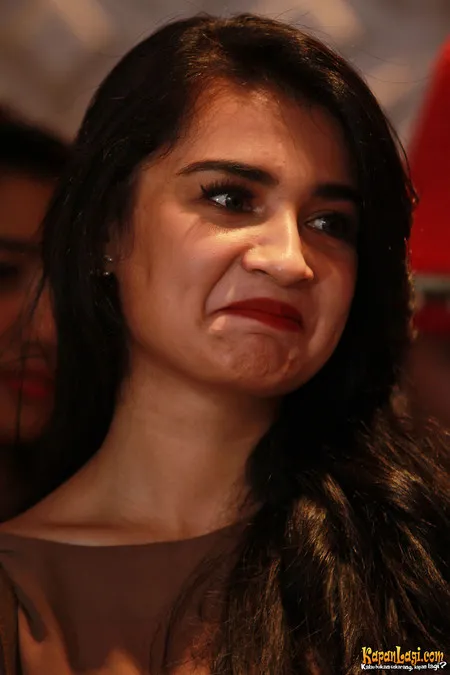 Foto Shireen Sungkar