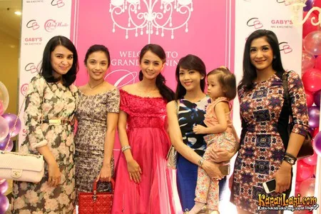 Foto Shireen Sungkar