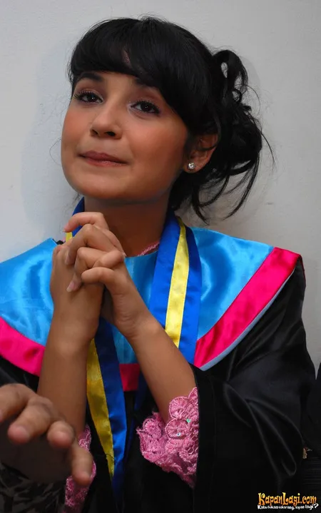 Foto Shireen Sungkar