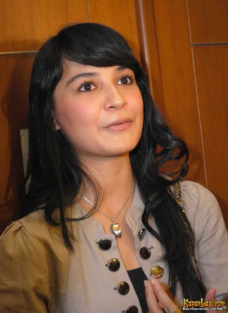 Foto Shireen Sungkar