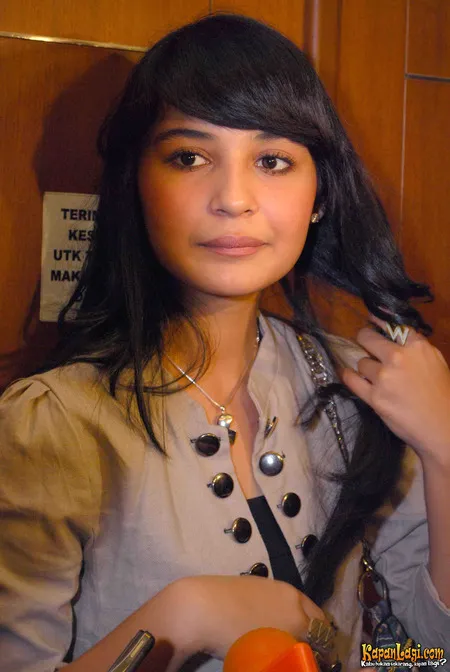 Foto Shireen Sungkar