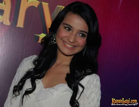 Foto Shireen Sungkar