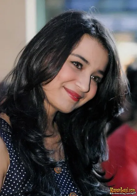Foto Shireen Sungkar