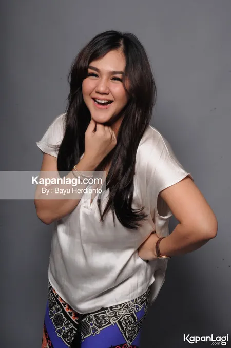 Foto Sissy Priscillia. Nomor Foto: 592