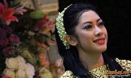 Foto Siti Rubi Aliya Rajasa