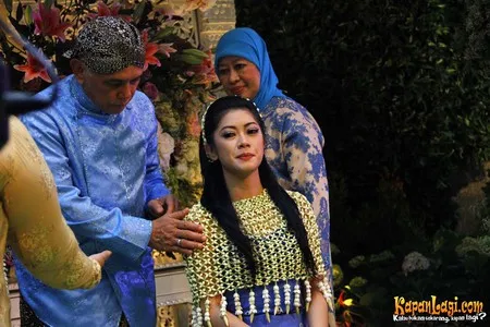 Foto Siti Ruby Aliya Rajasa