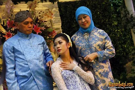 Foto Siti Ruby Aliya Rajasa