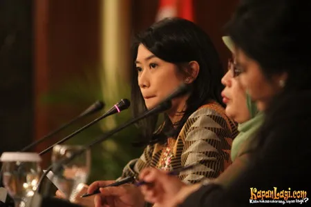 Foto Siti Ruby Aliya Rajasa