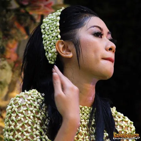 Foto Siti Ruby Aliya Rajasa