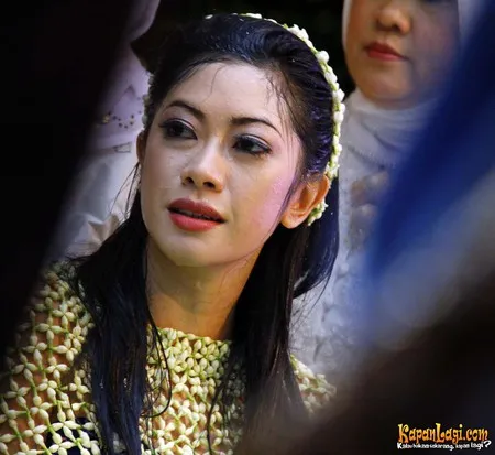 Foto Siti Ruby Aliya Rajasa