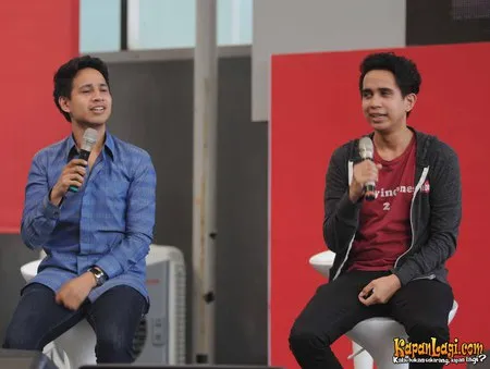 Foto Skinny Indonesian 24