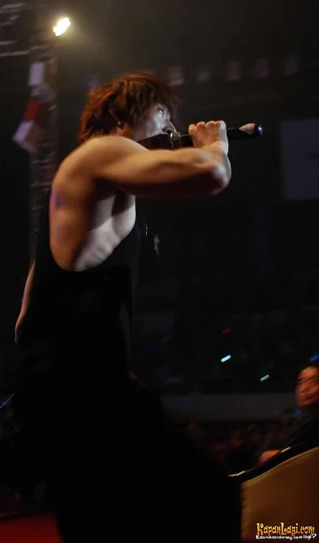 Foto Son Ho Young