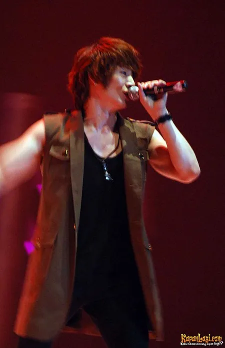 Foto Son Ho Young