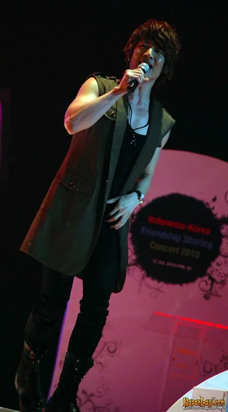 Foto Son Ho Young