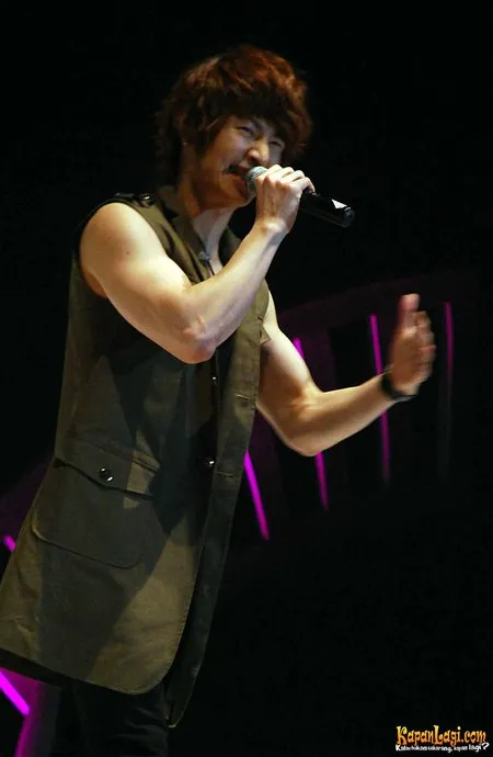 Foto Son Ho Young