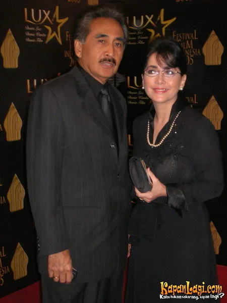 Foto Sophan Sophiaan