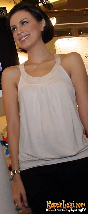 Foto Sophia Latjuba