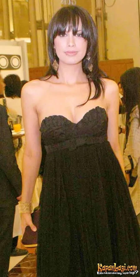 Foto Sophia Latjuba