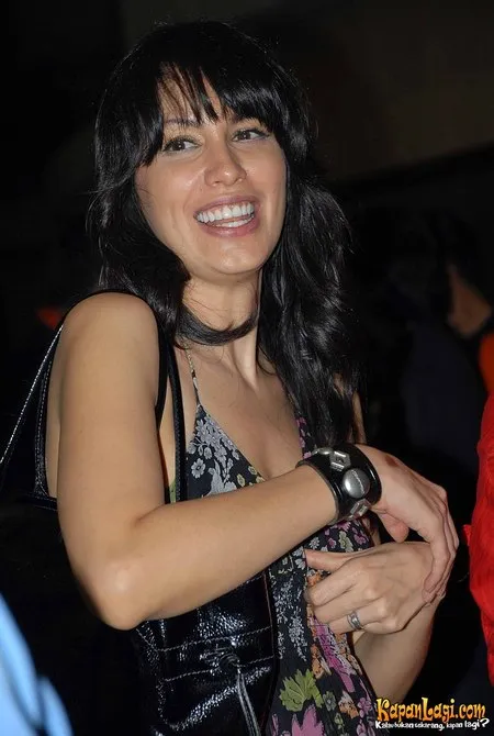 Foto Sophia Latjuba