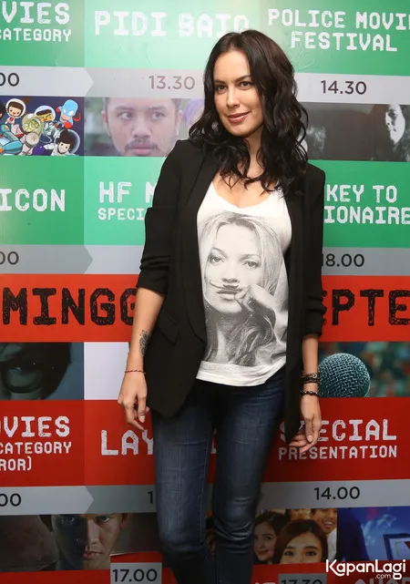 Foto Sophia Latjuba