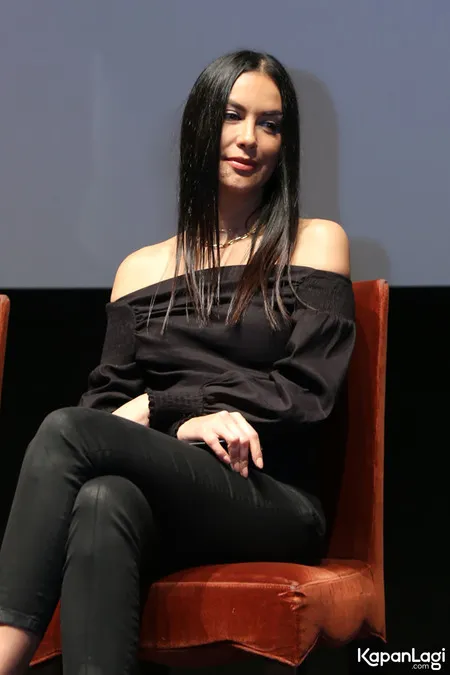 Foto Sophia Latjuba