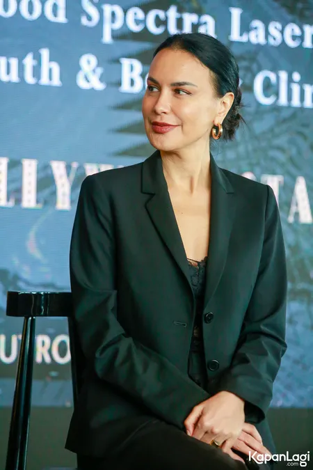 Foto Sophia Latjuba