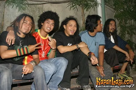 Foto Steven and The Coconut Treez