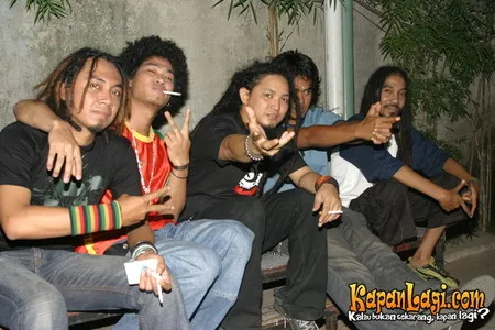 Foto Steven and The Coconut Treez