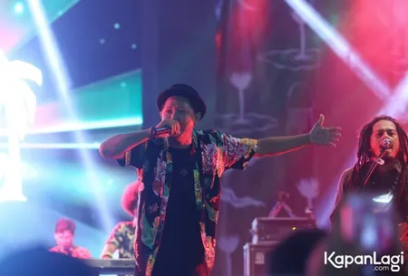 Foto Steven and The Coconut Treez