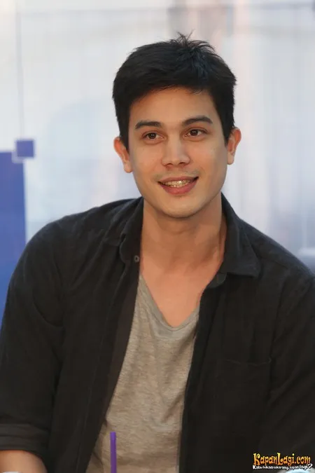 Foto Sunny Suwanmethanont