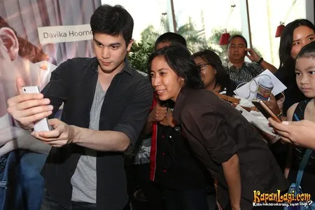 Foto Sunny Suwanmethanont