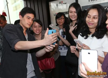 Foto Sunny Suwanmethanont