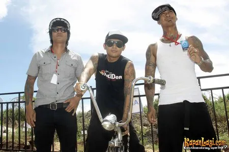 Foto Superman Is Dead