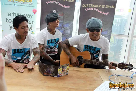 Foto Superman Is Dead