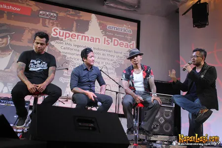 Foto Superman Is Dead