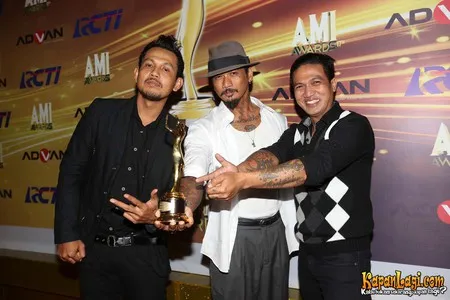 Foto Superman Is Dead