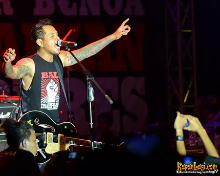 Foto Superman Is Dead