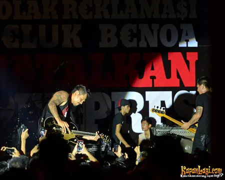 Foto Superman Is Dead