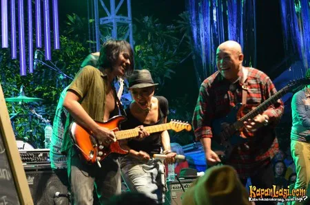 Foto Syaharani and Queenfireworks