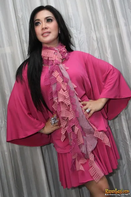 Foto Syahrini. Nomor Foto: 1547