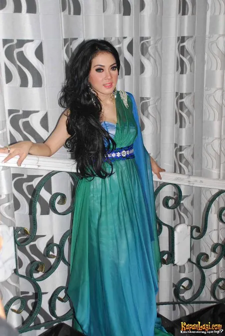 Foto Syahrini