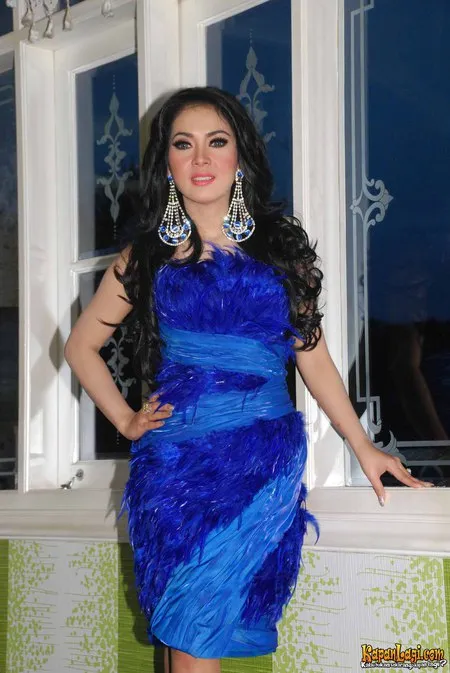 Foto Syahrini
