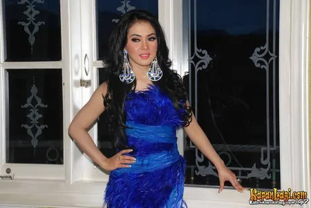 Foto Syahrini