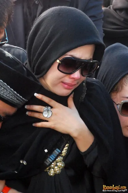 Foto Syahrini