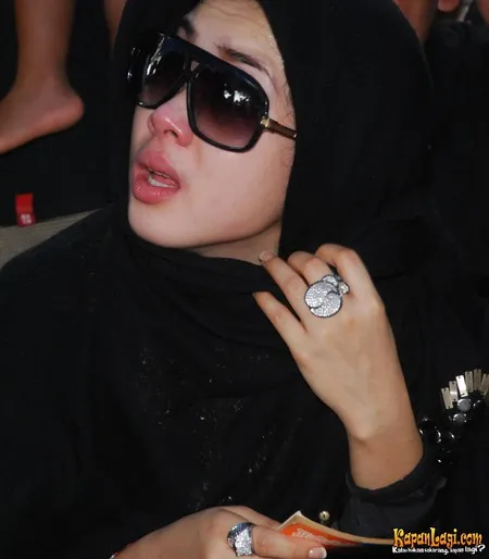 Foto Syahrini