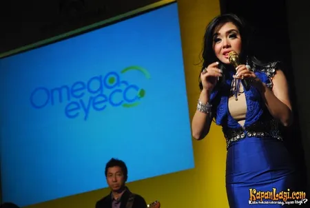 Foto Syahrini